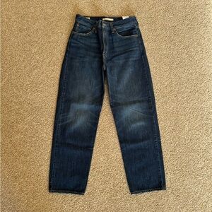 Levi's® Premium
BAGGY DAD WOMEN'S JEANS